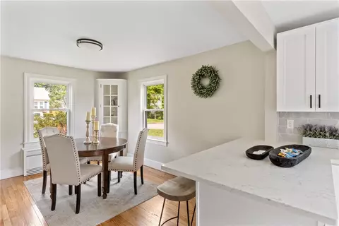 46 Crest Ave, Warwick, RI 02886 photo 5