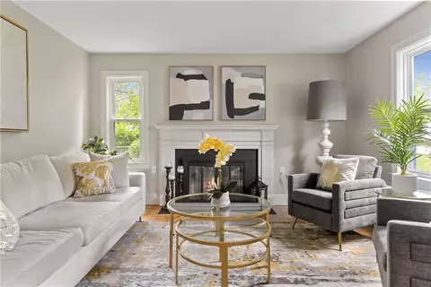 46 Crest Ave, Warwick, RI 02886 photo 9