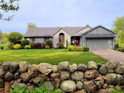 289 Shumankanuc Hill Rd, Charlestown, RI 02813