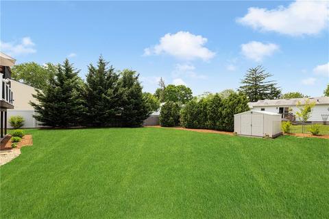 25 Gateway Ct, Warwick, RI 02889 photo 32