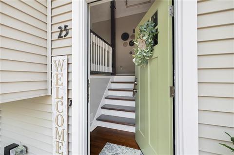 25 Gateway Ct, Warwick, RI 02889 photo 7