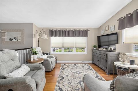 25 Gateway Ct, Warwick, RI 02889 photo 13