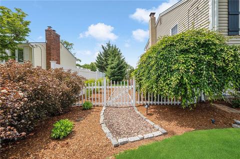 25 Gateway Ct, Warwick, RI 02889 photo 30