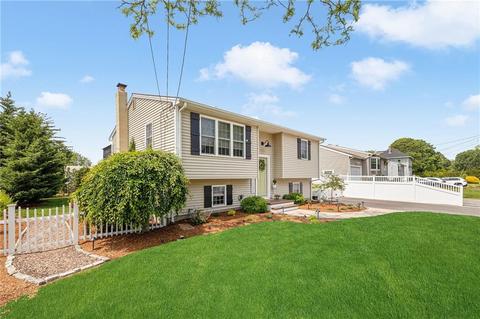 25 Gateway Ct, Warwick, RI 02889 photo 5