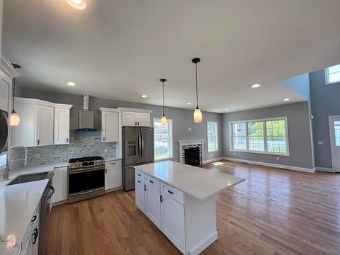 460 Louise St, Woonsocket, RI 02895 photo 7