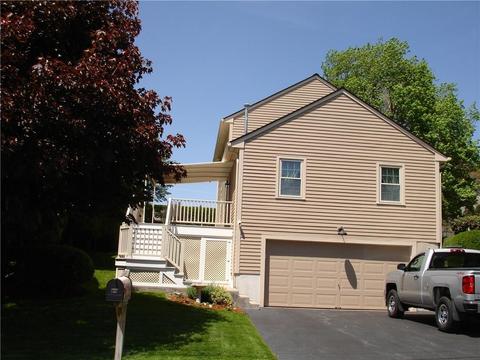 91 Oxford Ave, Woonsocket, RI 02895 photo 3