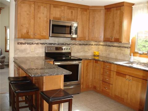 91 Oxford Ave, Woonsocket, RI 02895 photo 6