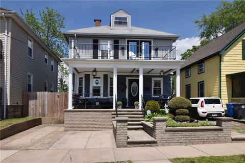 135 Bay View Ave, Cranston, RI 02905