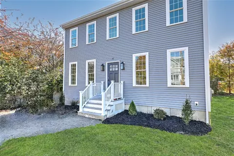 22 Anoka Ave, Barrington, RI 02806