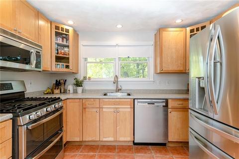 85 Putnam Pike, Glocester, RI 02814 photo 14