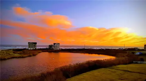 69 Ocean Ave, South Kingstown, RI 02879