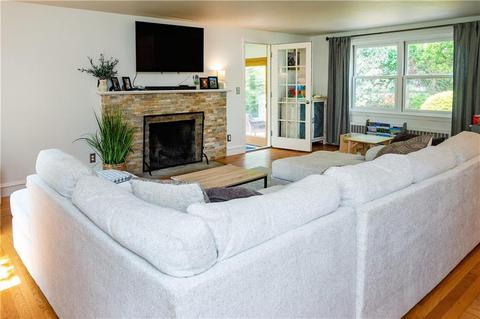111 Windermere Way, Warwick, RI 02886 photo 7