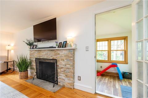 111 Windermere Way, Warwick, RI 02886 photo 10