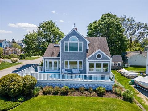 166 Common Fence Blvd, Portsmouth, RI 02871