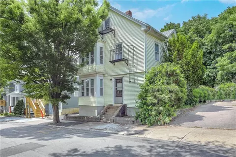 34 Chatham St, Providence, RI 02904