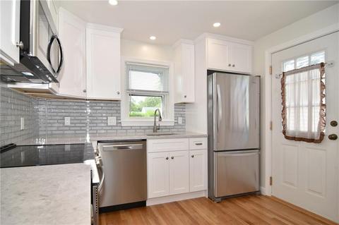 228 Taft Ave, Warwick, RI 02886 photo 3