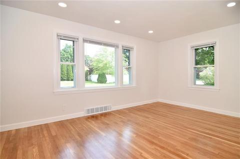 228 Taft Ave, Warwick, RI 02886 photo 6