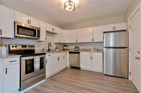 98 Bellingham St, Woonsocket, RI 02895 photo 8