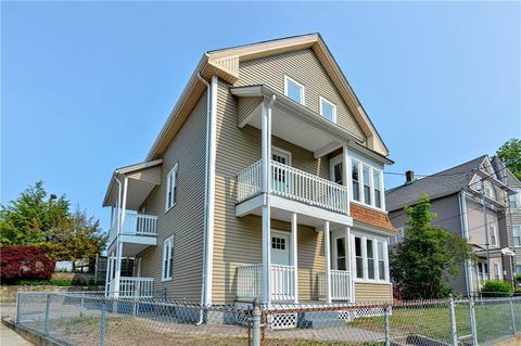 98 Bellingham St, Woonsocket, RI 02895 photo 41