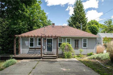 14 Fagan Ct, South Kingstown, RI 02879