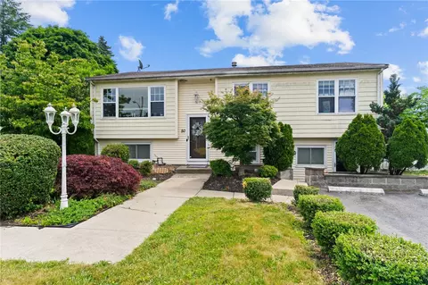 50 Highland Ave, Johnston, RI 02919