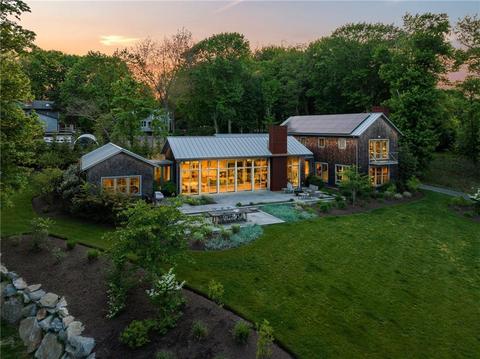 27 Orient Ave, Jamestown, RI 02835