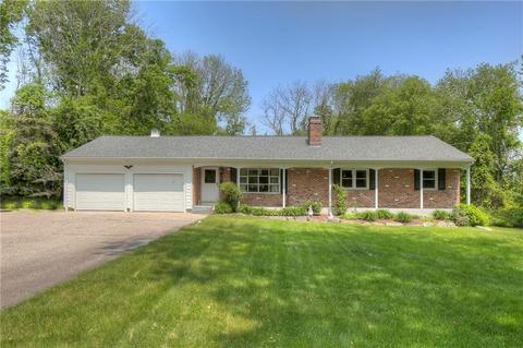 51 Stony Ln, North Kingstown, RI 02852