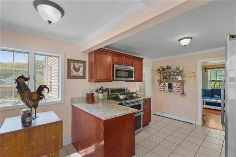 520 Meadow View Ave, Warwick, RI 02887 photo 14