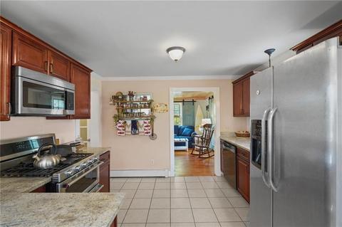 520 Meadow View Ave, Warwick, RI 02887 photo 15