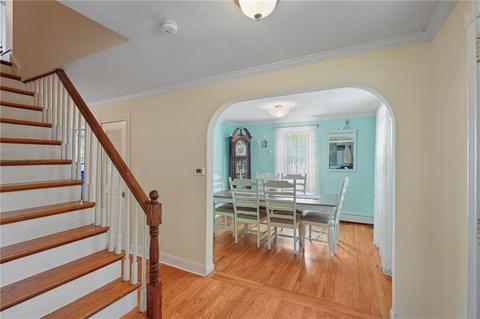 520 Meadow View Ave, Warwick, RI 02887 photo 9
