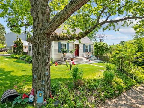 520 Meadow View Ave, Warwick, RI 02887 photo 4
