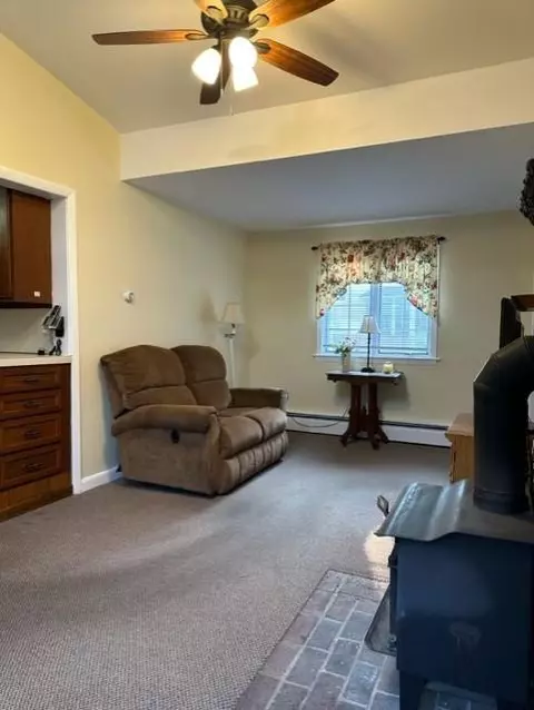 323 Thames Ave, Warwick, RI 02886 photo 4