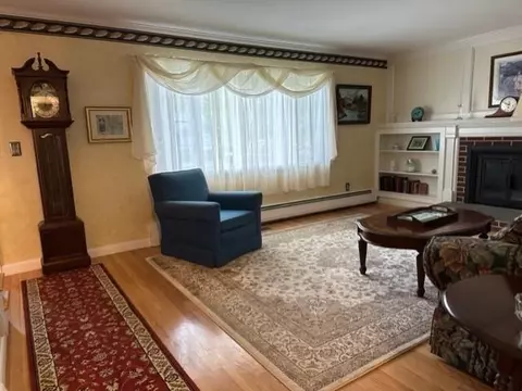 323 Thames Ave, Warwick, RI 02886 photo 11