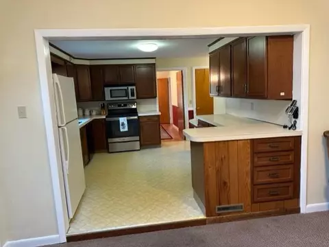 323 Thames Ave, Warwick, RI 02886 photo 6