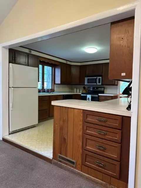 323 Thames Ave, Warwick, RI 02886 photo 8