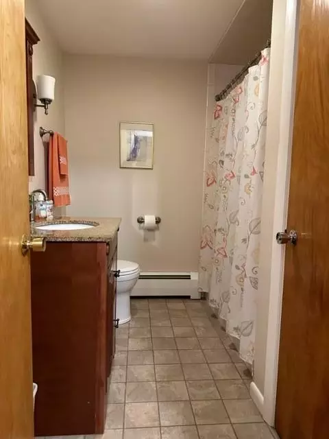 323 Thames Ave, Warwick, RI 02886 photo 16