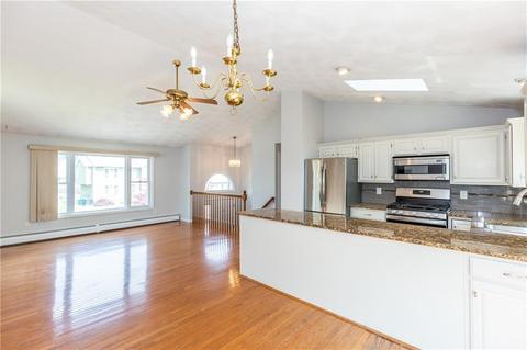 35 Stephanie Ct, Warwick, RI 02889 photo 5
