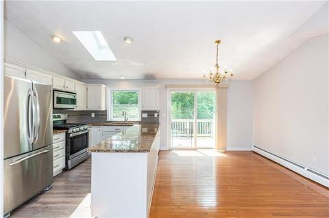 35 Stephanie Ct, Warwick, RI 02889 photo 11