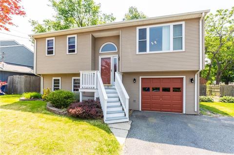 35 Stephanie Ct, Warwick, RI 02889