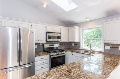 35 Stephanie Ct, Warwick, RI 02889 photo 8