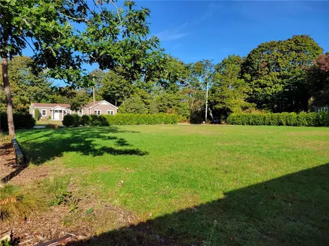 00 Willow Rd, Charlestown, RI 02813