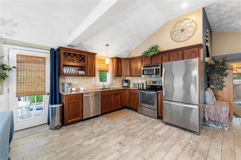 10 Avon Ave, Warwick, RI 02889 photo 25
