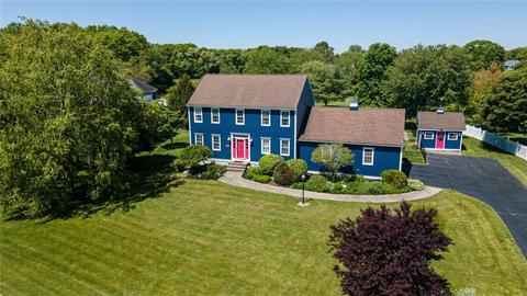 43 Meadowbrook Lane Ln, Westport, MA 02790