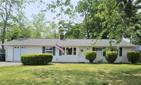 149 Haverhill Ave, Warwick, RI 02886