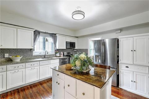 120 Center St, Woonsocket, RI 02895 photo 10