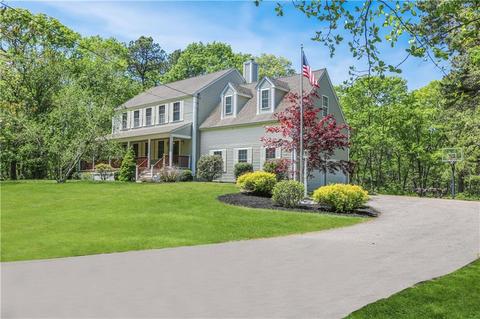 46 Blue Ridge Dr, Charlestown, RI 02813