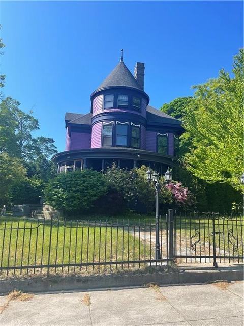 215 Carrington Ave, Woonsocket, RI 02895