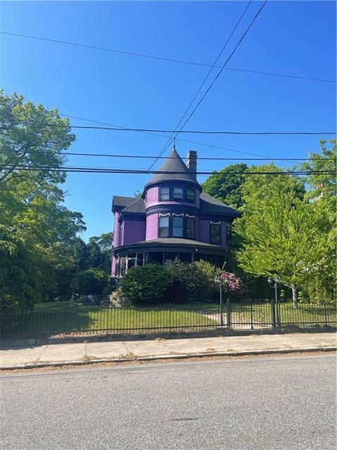 215 Carrington Ave, Woonsocket, RI 02895 photo 2