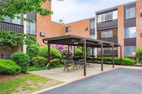 400 Bellevue Ave #316, Newport, RI 02840