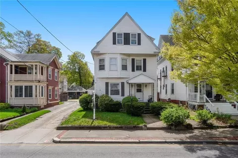 27 Spring St, Pawtucket, RI 02860